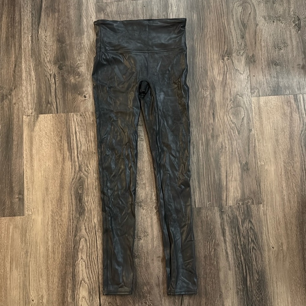 Shiny, faux leather Spanx Full Length Leggings Small Black Rocker Quiet Luxury